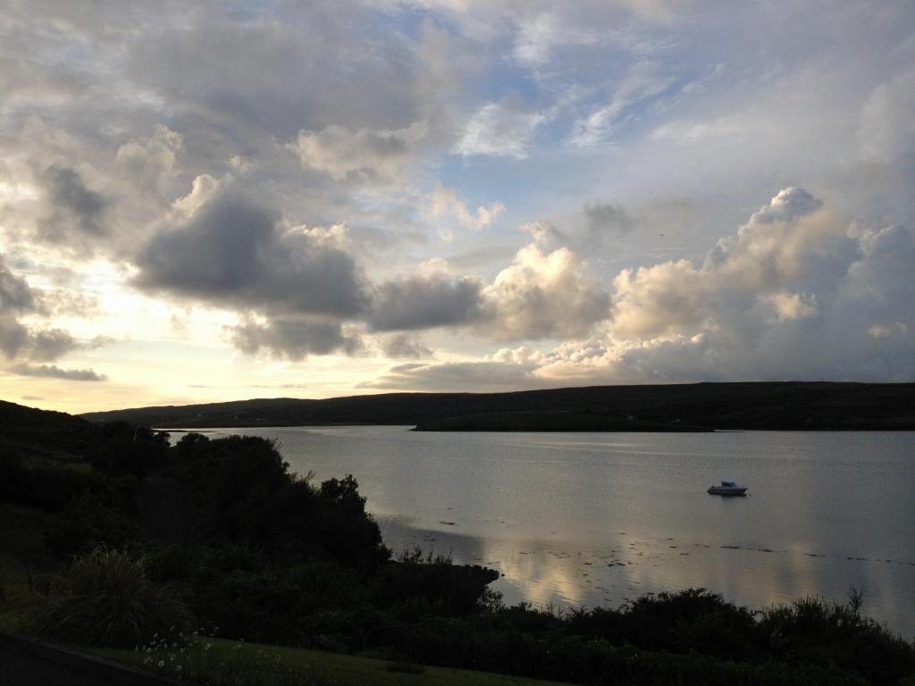 Waterfront Rest B&B Clifden Exterior foto